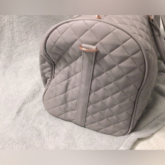Ms Lovely Women's Quilted Leather Weekender 22” Duffel Bag Gray - Picture 6 of 8